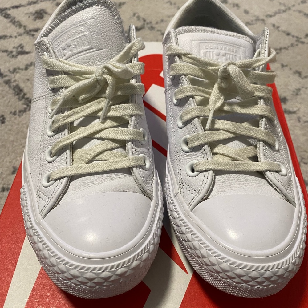 Converse Chuck Taylor size 7